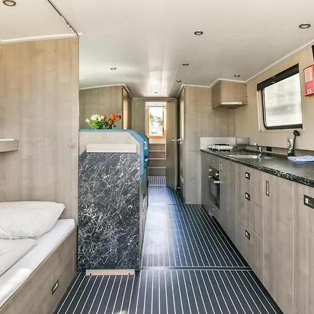 Brand New Boat Center 'dolte' Bateau-hôtel