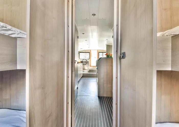 Brand New Boat Center 'dolte' Amsterdam