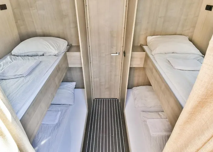 Brand New Boat Center 'dolte' Amsterdam