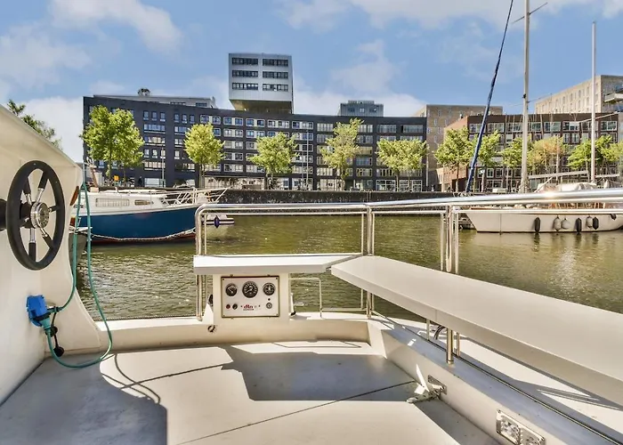 Brand New Boat Center 'dolte' Botel Amsterdam