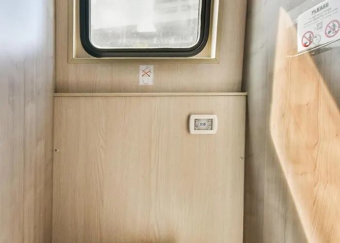 Brand New Boat Center 'dolte' Amsterdam